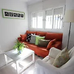 Rentalsevilla Espacioso Apartamento En La Alameda De Hercules Con Parking