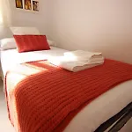 Rentalsevilla Espacioso Apartamento En La Alameda De Hercules Con Parking